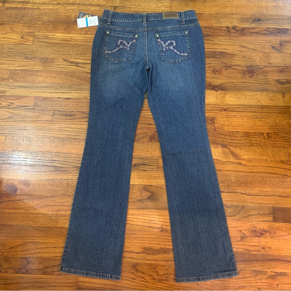RocaWear Jeans NWT
Ladies Size 9 / 10
Embellished Pockets
Color: Medium Wash
98%